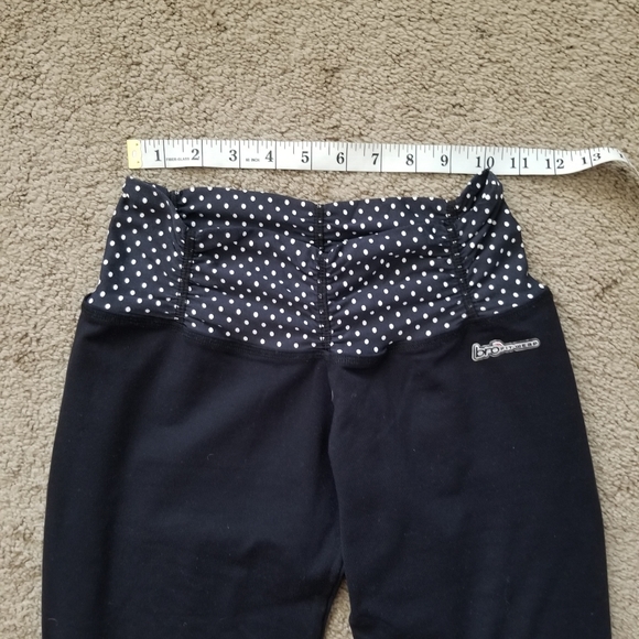 Yoga Pants - Picture 2 of 5